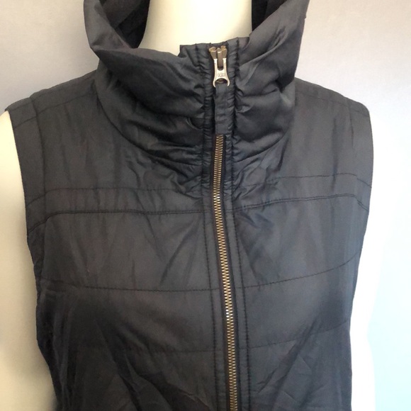 Colombia Vest. Zip up/mock neck/fleece lined - Picture 2 of 6